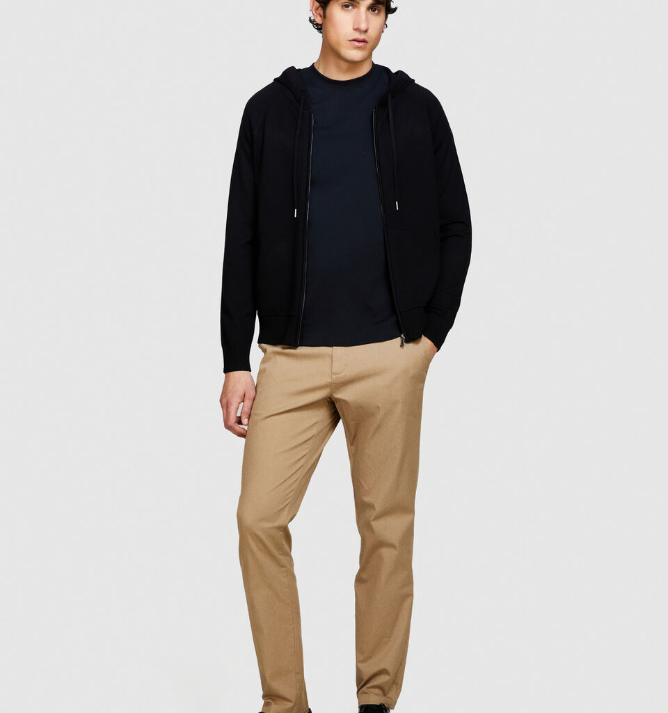 Slim fit chinos - men's slim fit trousers - Camel | Sisley image number 1